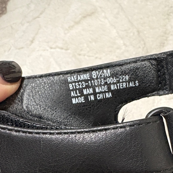 BareTraps Black Strappy Sandals - Picture 4 of 4